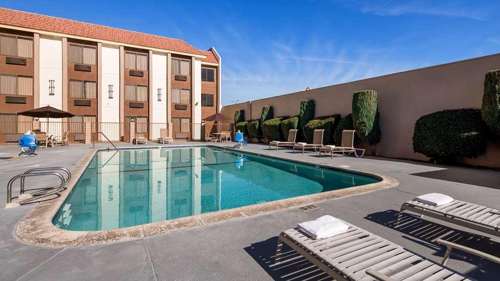Best Western Norwalk Inn Екстериор снимка