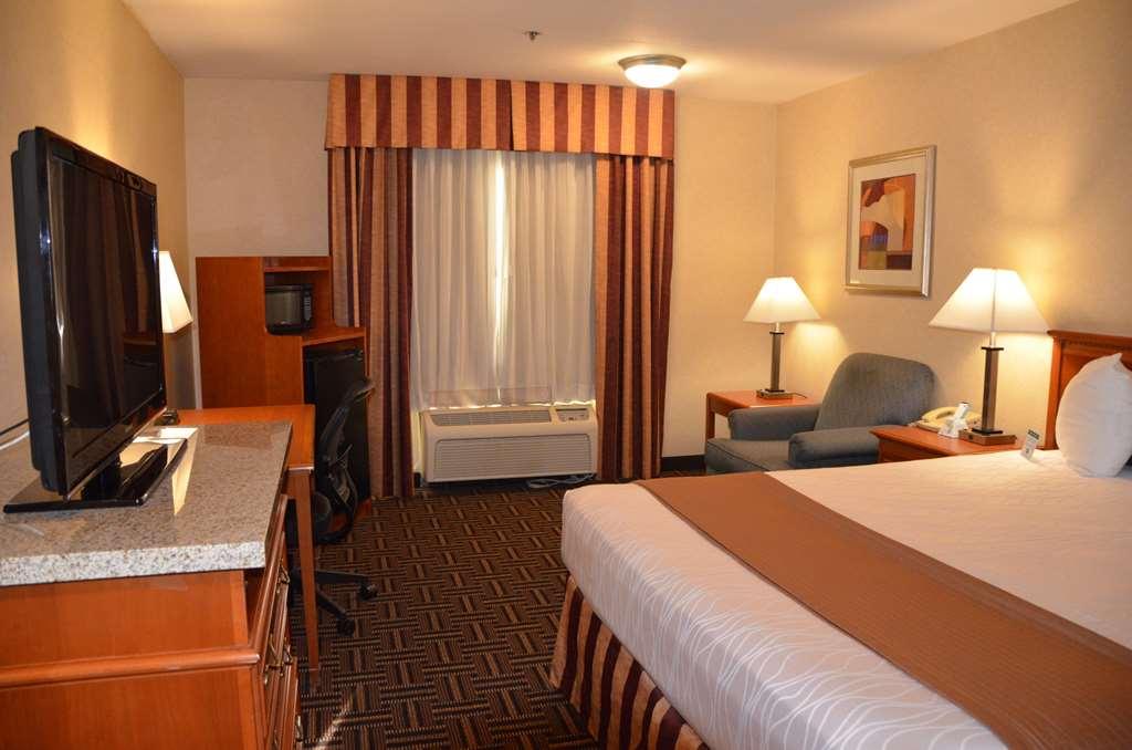 Best Western Norwalk Inn Екстериор снимка