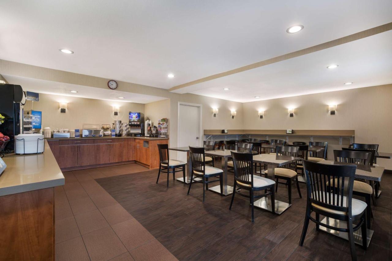 Best Western Norwalk Inn Екстериор снимка